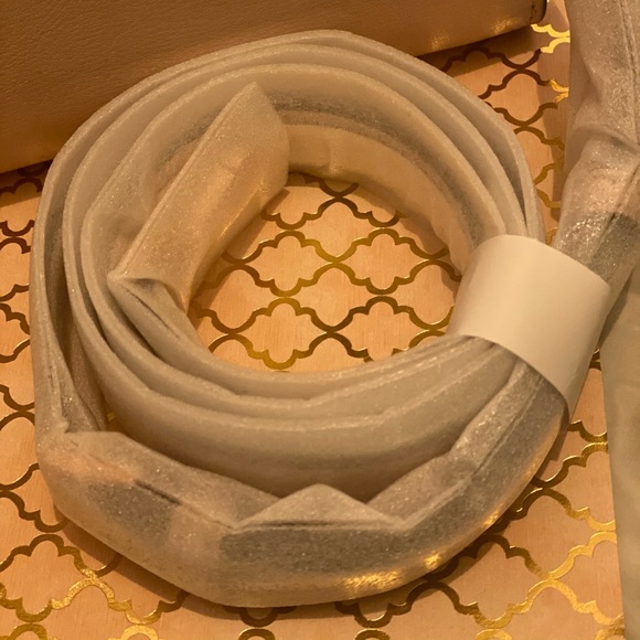 💫Michael Kors Crossbody Messenger 💫 NWT - Picture 8 of 14